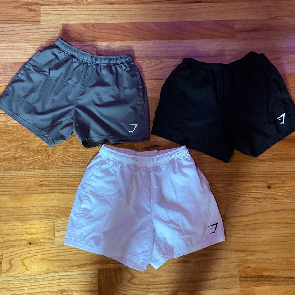 **BUNDLE 3 grey, black, white- gym shark men’s small. Worn once. GREAT CONDITION